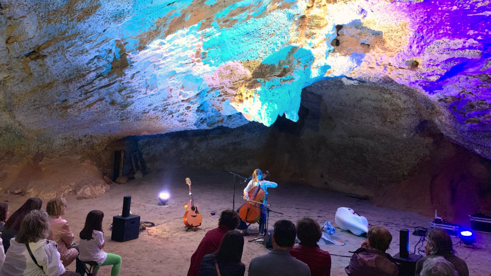 ente-musicale-nuoro-naomi-violoncello